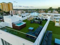 2022 Beach Home, Rooftop Spa