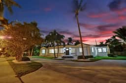 725 Harrison - Image 2