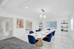 725 Harrison - Image 3