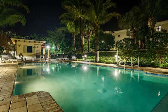 Luxury Townhome | Pool | Beach & Golf Escape - Image 1