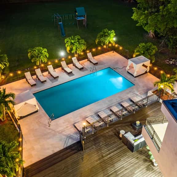 11861 - Airbnb 5 - Image 1
