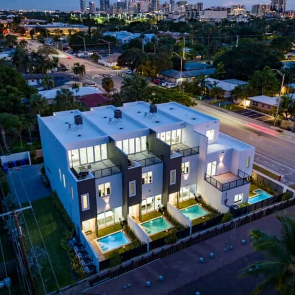 New 2023 Luxe Modern Home with Pool - Image 1