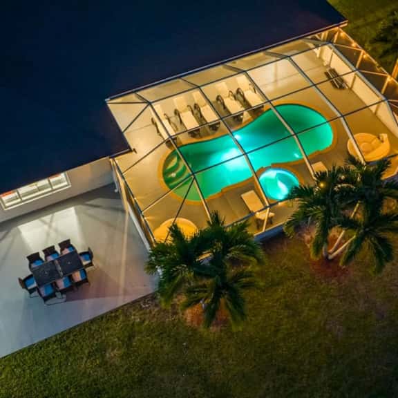 Newly Designed Renovated Luxe 8 BR Heated Pool - Image 1
