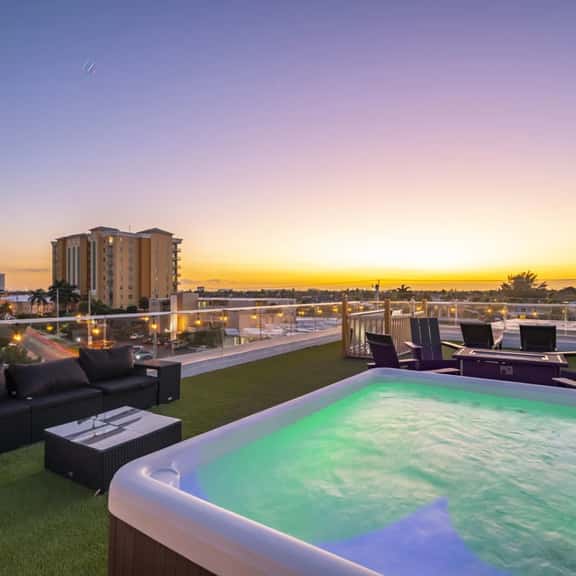Modern Townhome | Hot Tub | Beach Access - Image 1