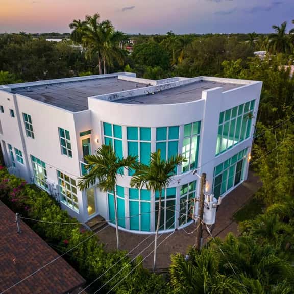 Fort Lauderdale Beach 8BR Modern Retreat - Image 1