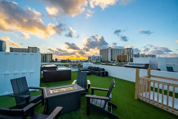 2022 Beach Home, Rooftop Spa