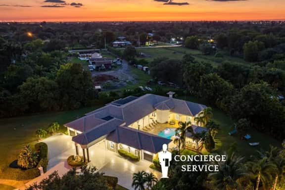 7000sf Mansion/Gameroom/Theater/Heated Pool
