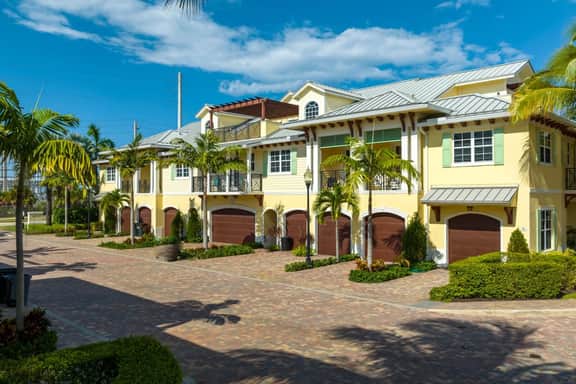 Luxury Townhome | Pool | Beach & Golf Escape - Image 2