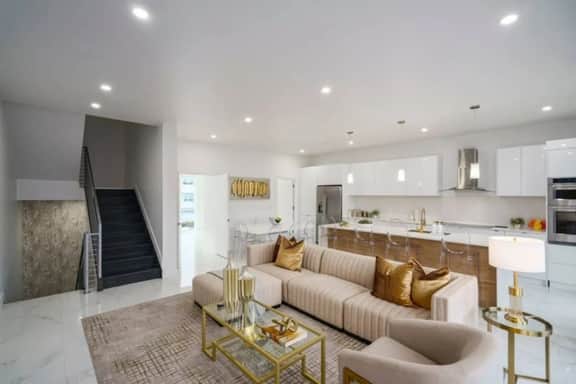 Modern Townhome | Hot Tub | Beach Access - Image 2