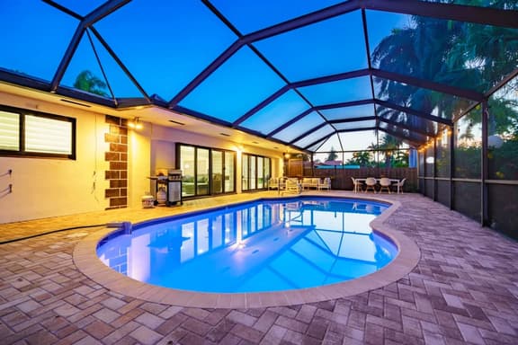 1141  N Northlake