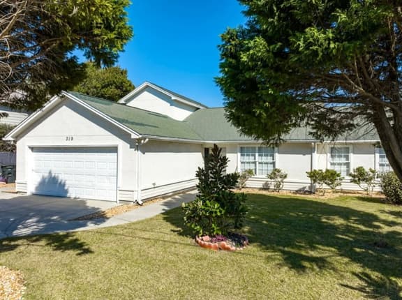 Modern 3BR/2BA in PCB, with Game Room & Pool - Image 1